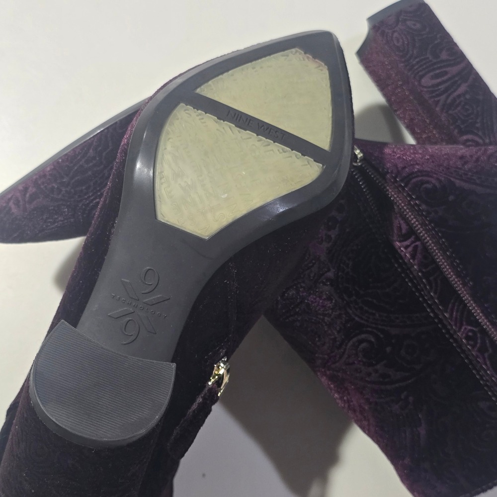 Nine West Purple Paisley Velvet Ankle Boots Pointed Toe Block Heel 9M 9x9 Tech - Picture 5 of 12